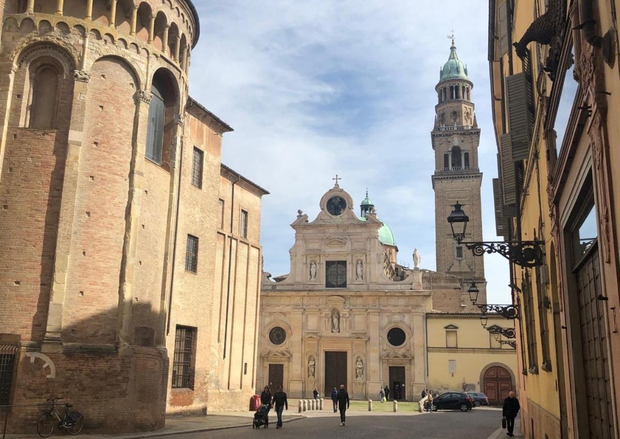 Luxury 6 Al Duomo Di Parma Apartamento Exterior foto