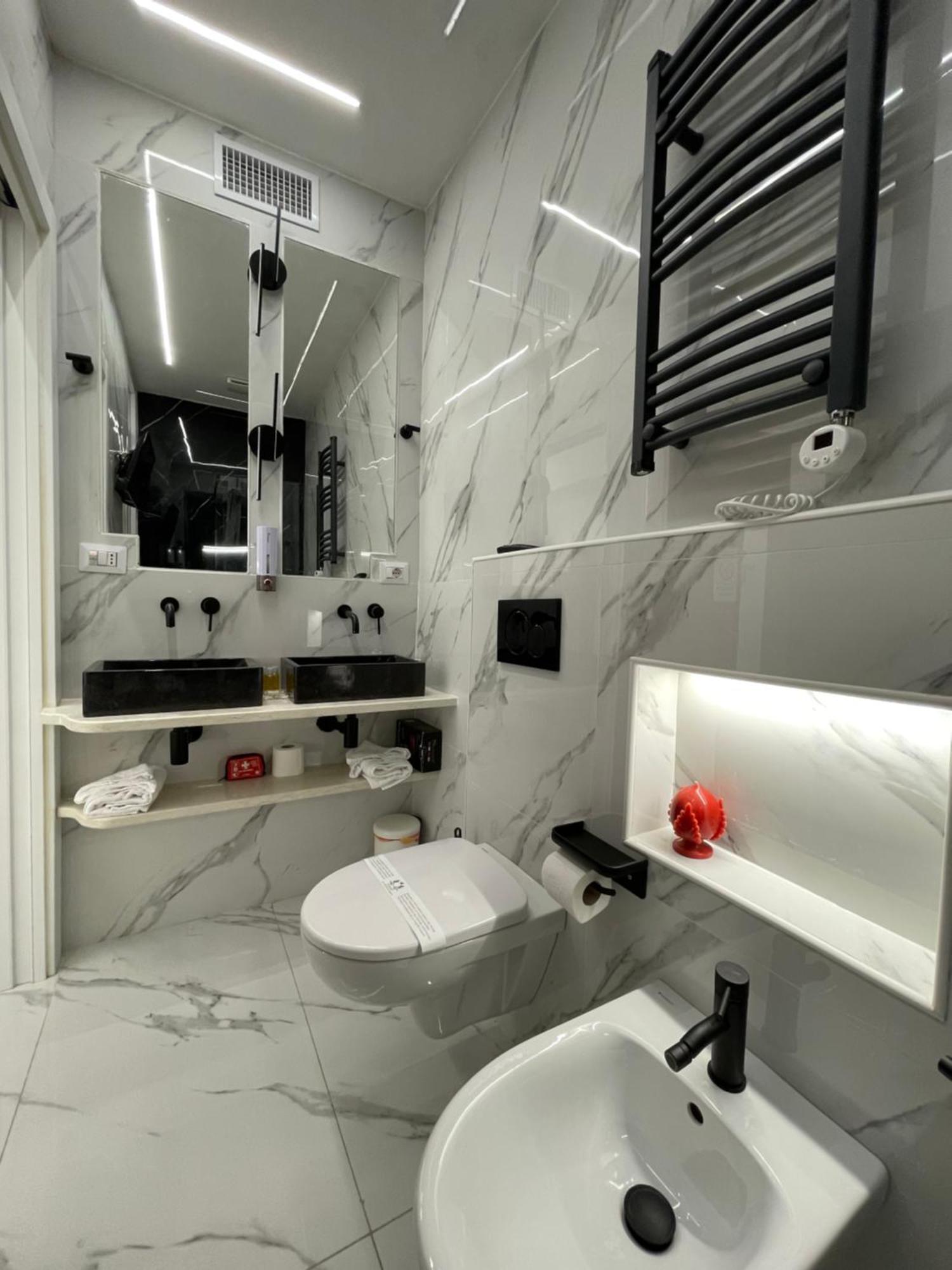 Luxury 6 Al Duomo Di Parma Apartamento Exterior foto