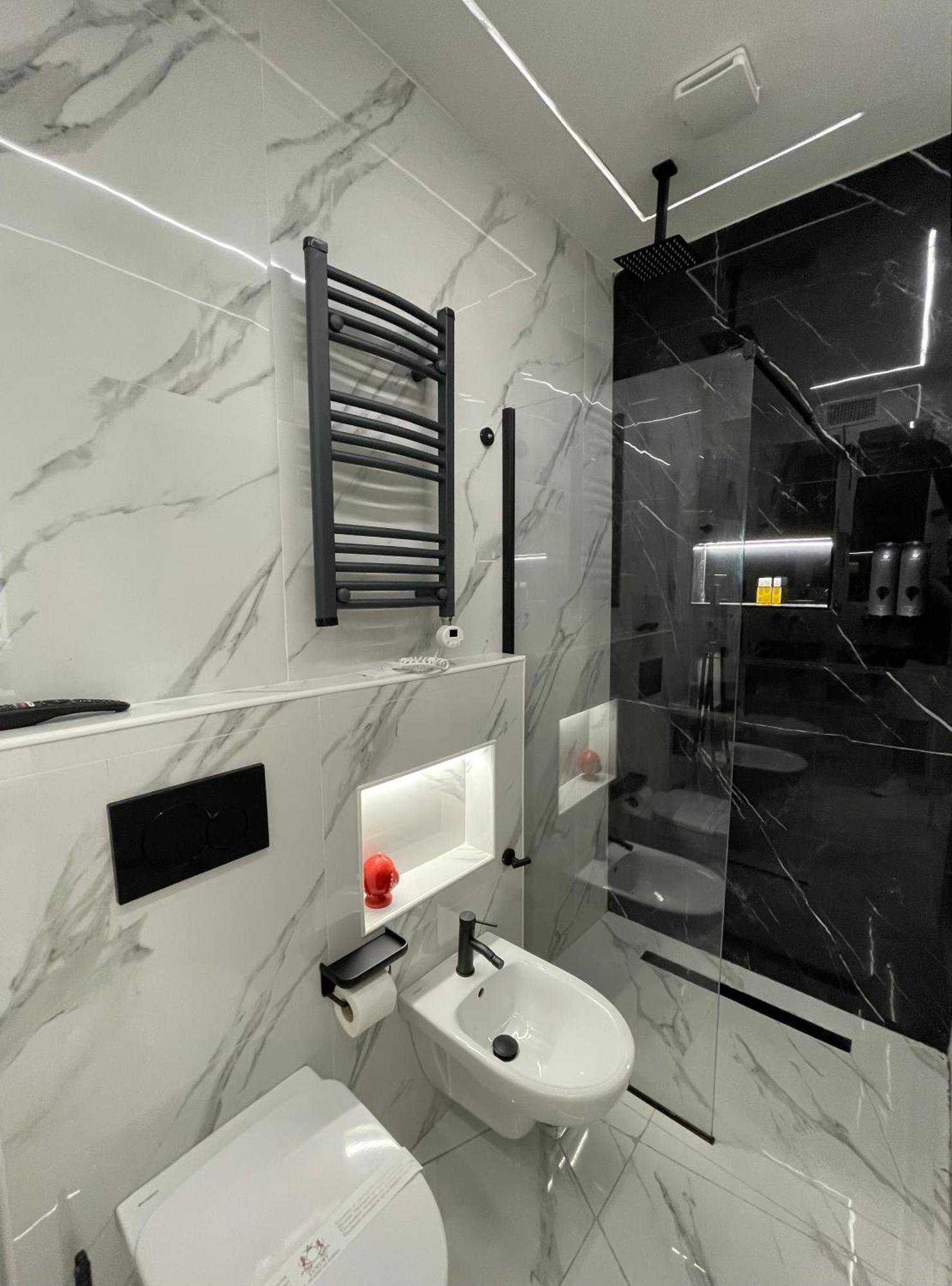 Luxury 6 Al Duomo Di Parma Apartamento Exterior foto